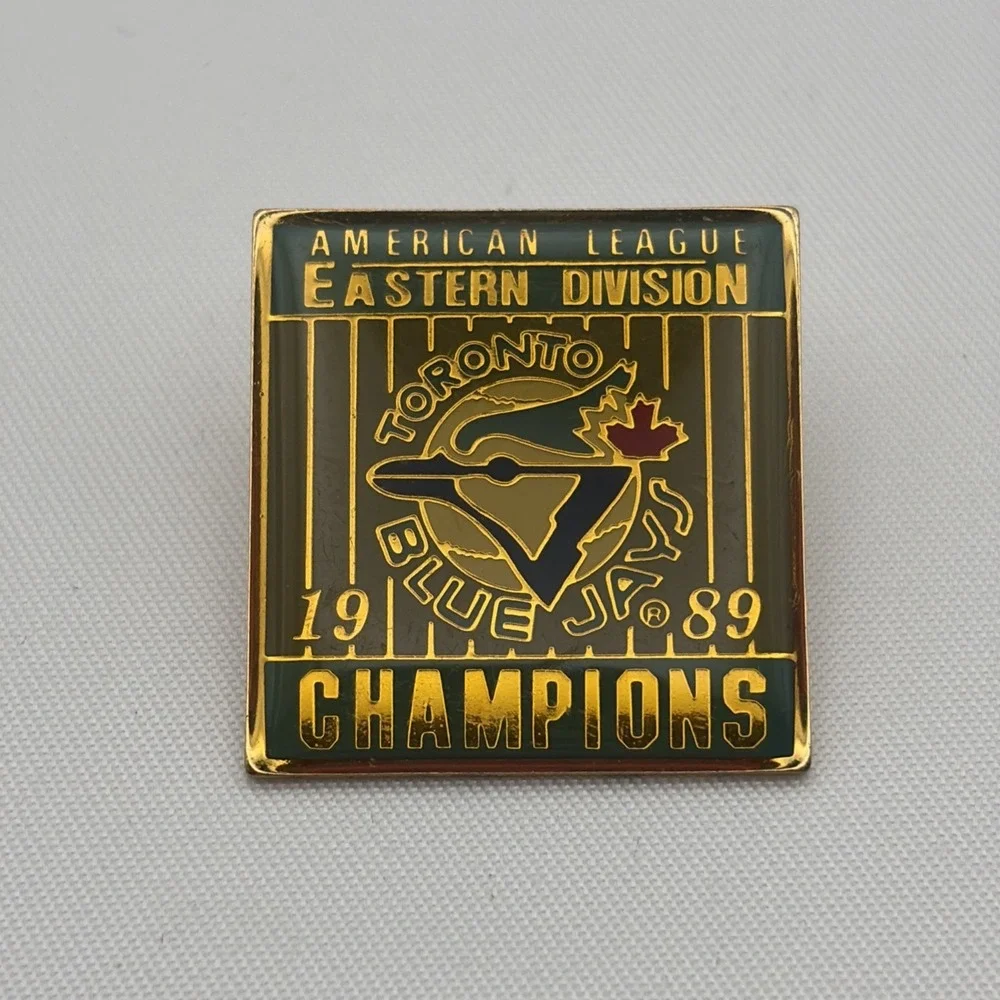 MLB Baseball 1989 Toronto Blue Jays Eastern Division Champions Lapel Hat Pin